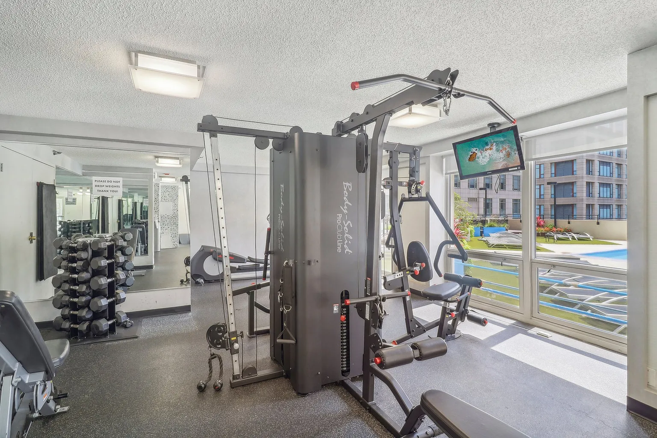 750 N Rush St - Photo 4 of 12