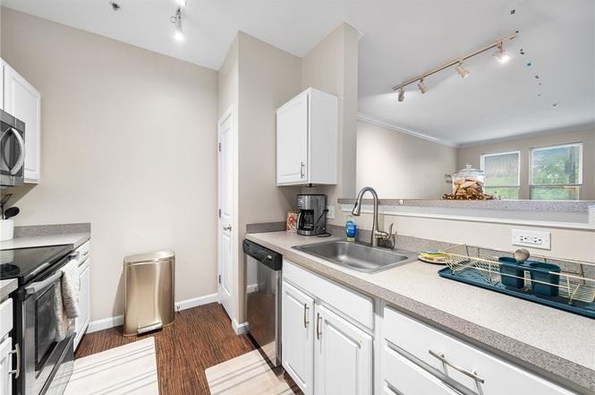 100 Exchange St #2844Q - Photo 6 of 11