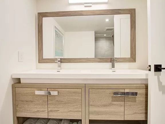 30 Austin St - Photo 2 of 13