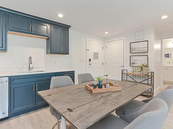 150 Water St - Photo 5 of 11