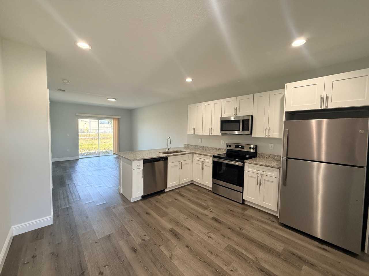11081 Kimberly Ave - Photo 2 of 10