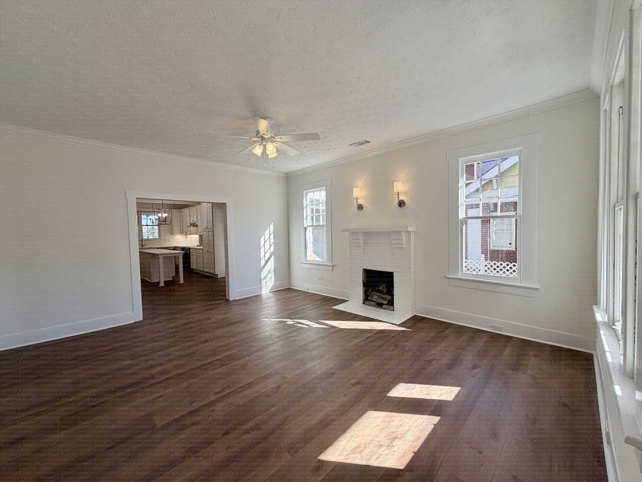 1523 19th St - Photo 2 of 27