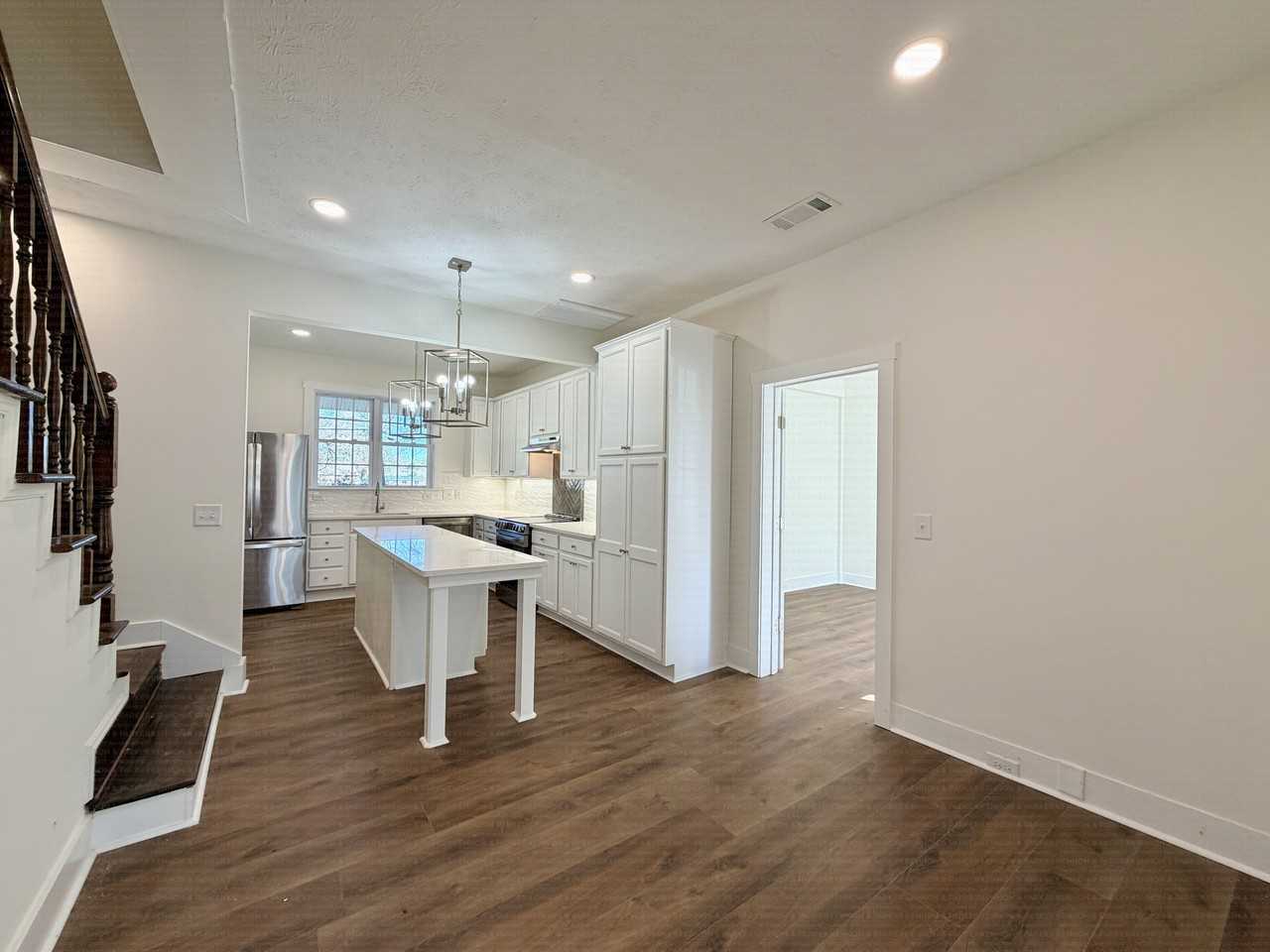1523 19th St - Photo 3 of 27
