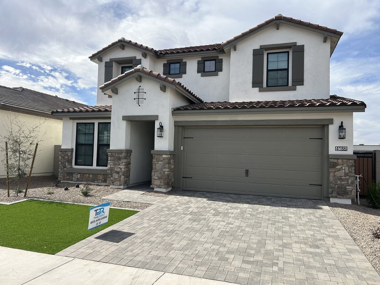 4186 S Springs Dr - Photo 2 of 50