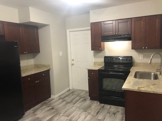 7134 N 50th St - Photo 2 of 10