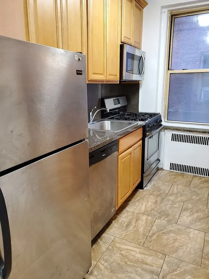 4143 39th Pl #1K - Photo 4 of 12