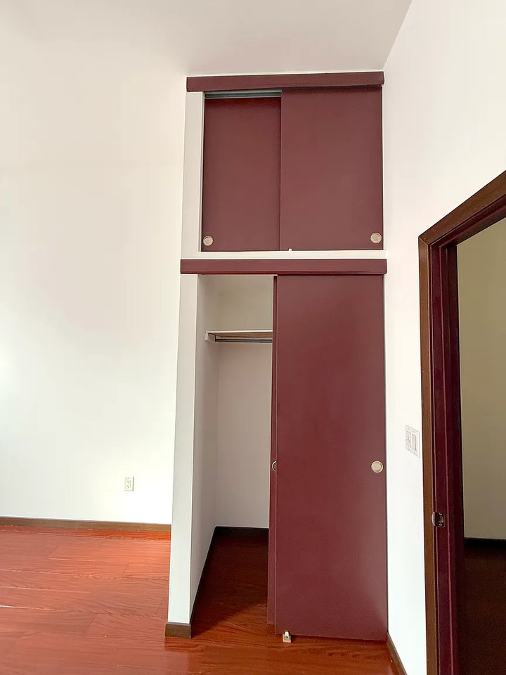 457 Onderdonk Ave #1B - Photo 2 of 9