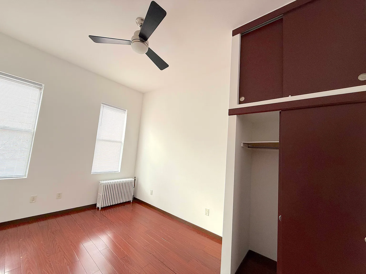 457 Onderdonk Ave #1B - Photo 4 of 9