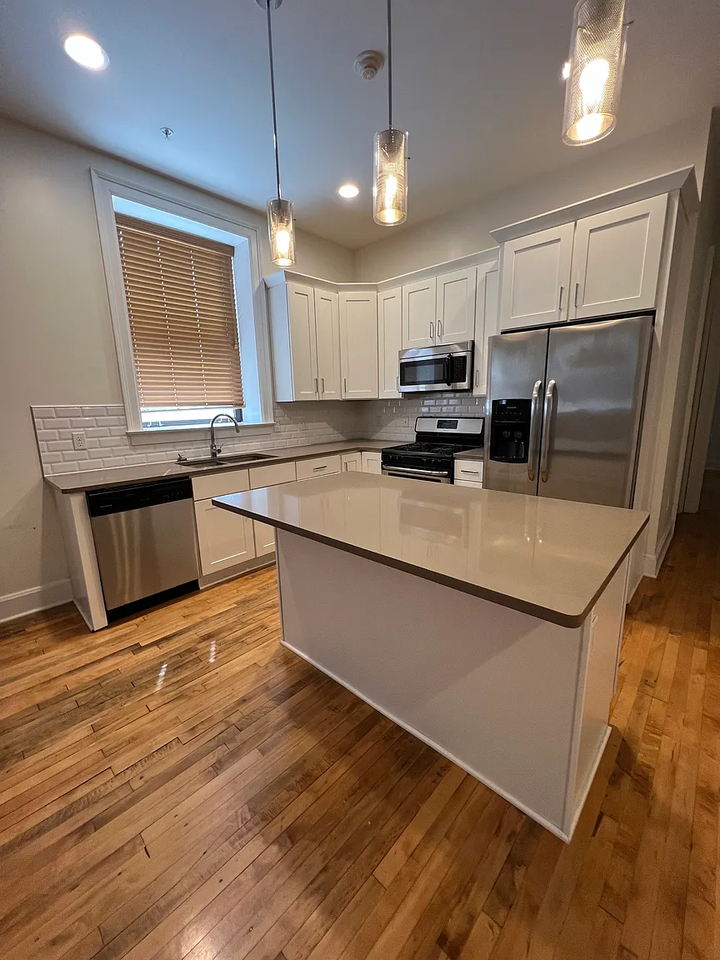 686 Main St #C - Photo 2 of 8