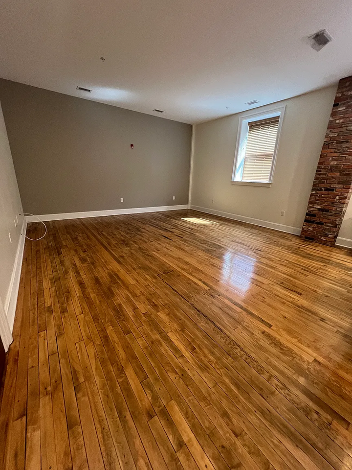 686 Main St #C - Photo 6 of 8