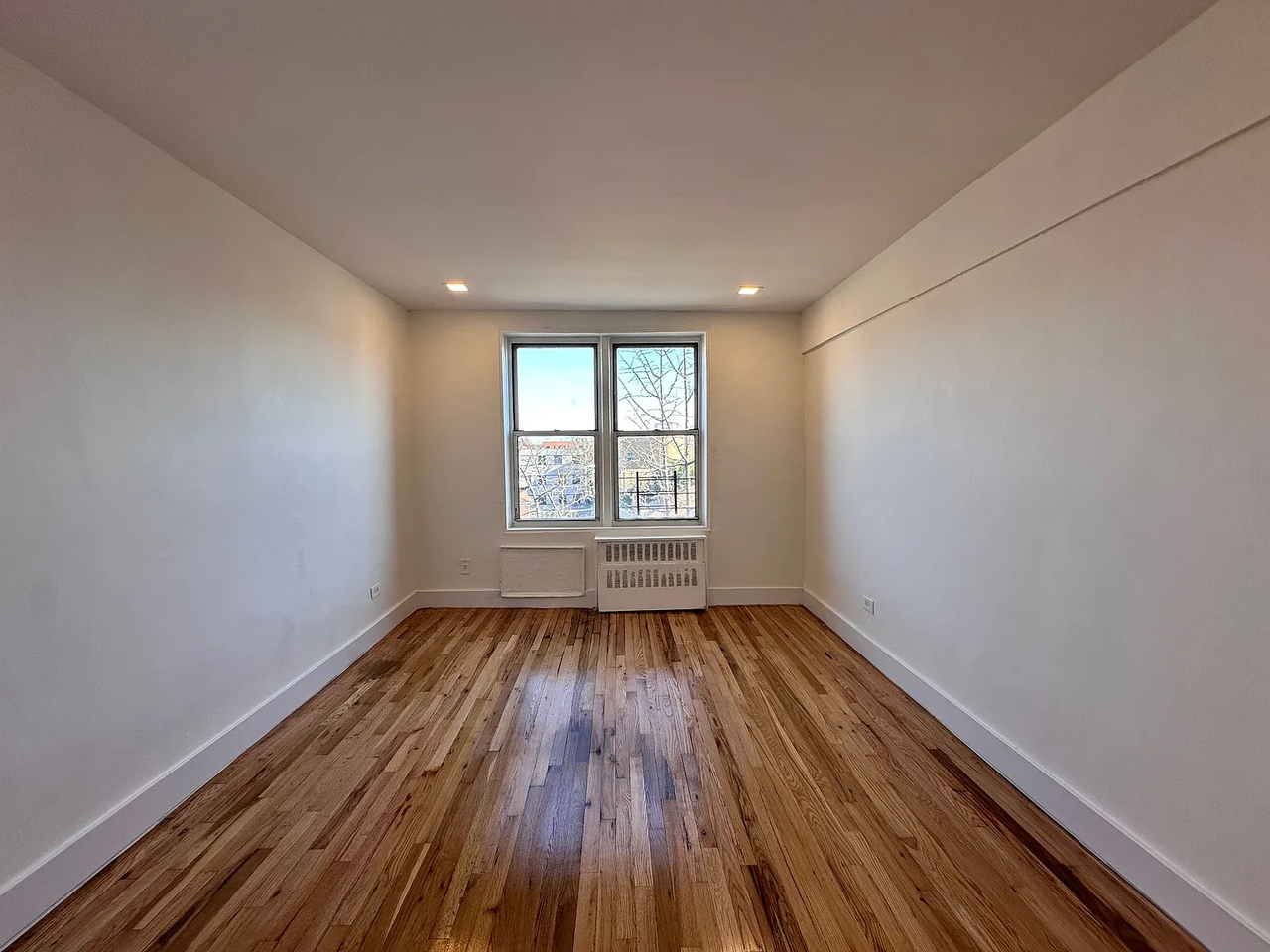 3510 150th St #1G - Photo 2 of 11