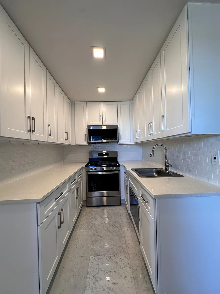 3510 150th St #1G - Photo 3 of 11