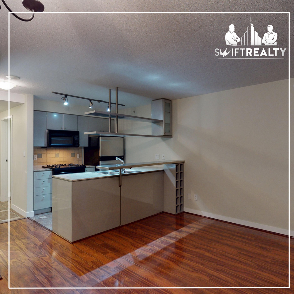 1008-1495 Richards St - Photo 3 of 19