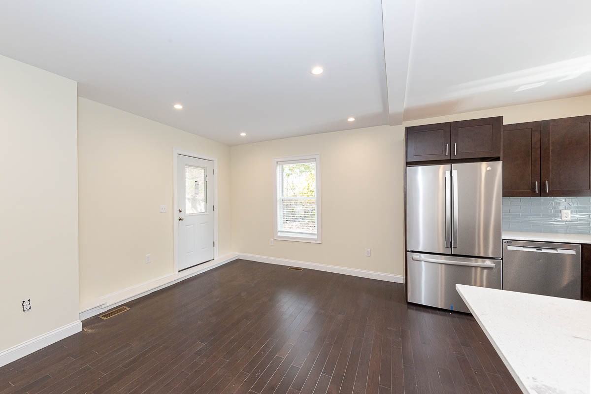 57 Catherine St #1 - Photo 3 of 21