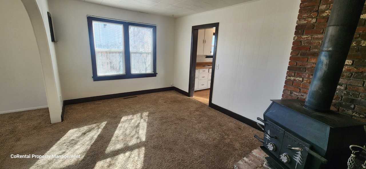 362 1st Avenue West N - Photo 6 of 21