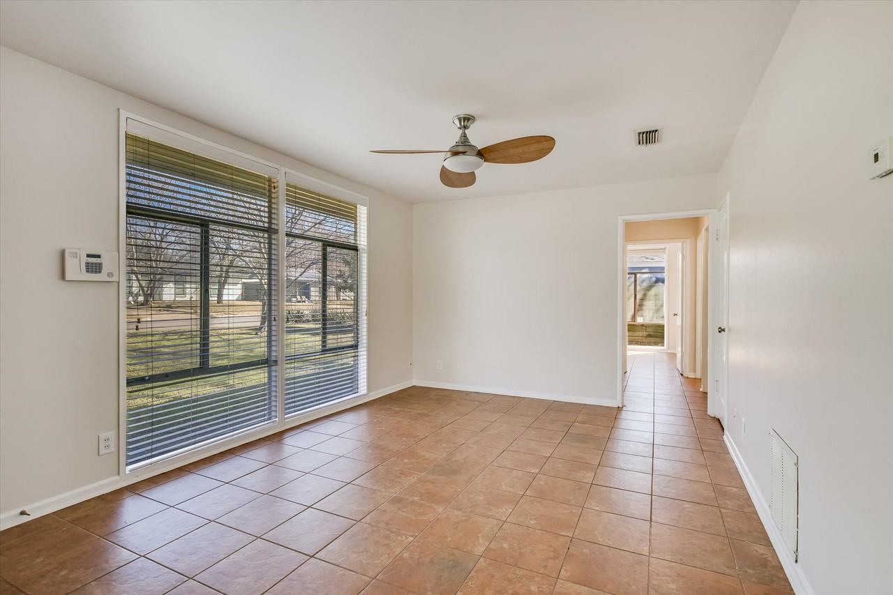 1419 Corona Dr - Photo 4 of 20