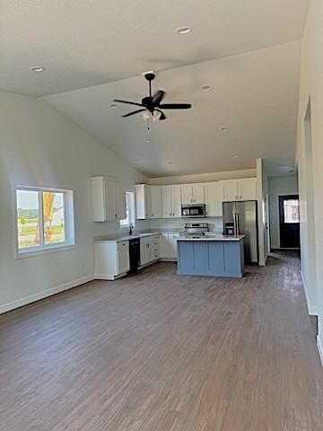 1227 Wisteria Ln - Photo 3 of 21