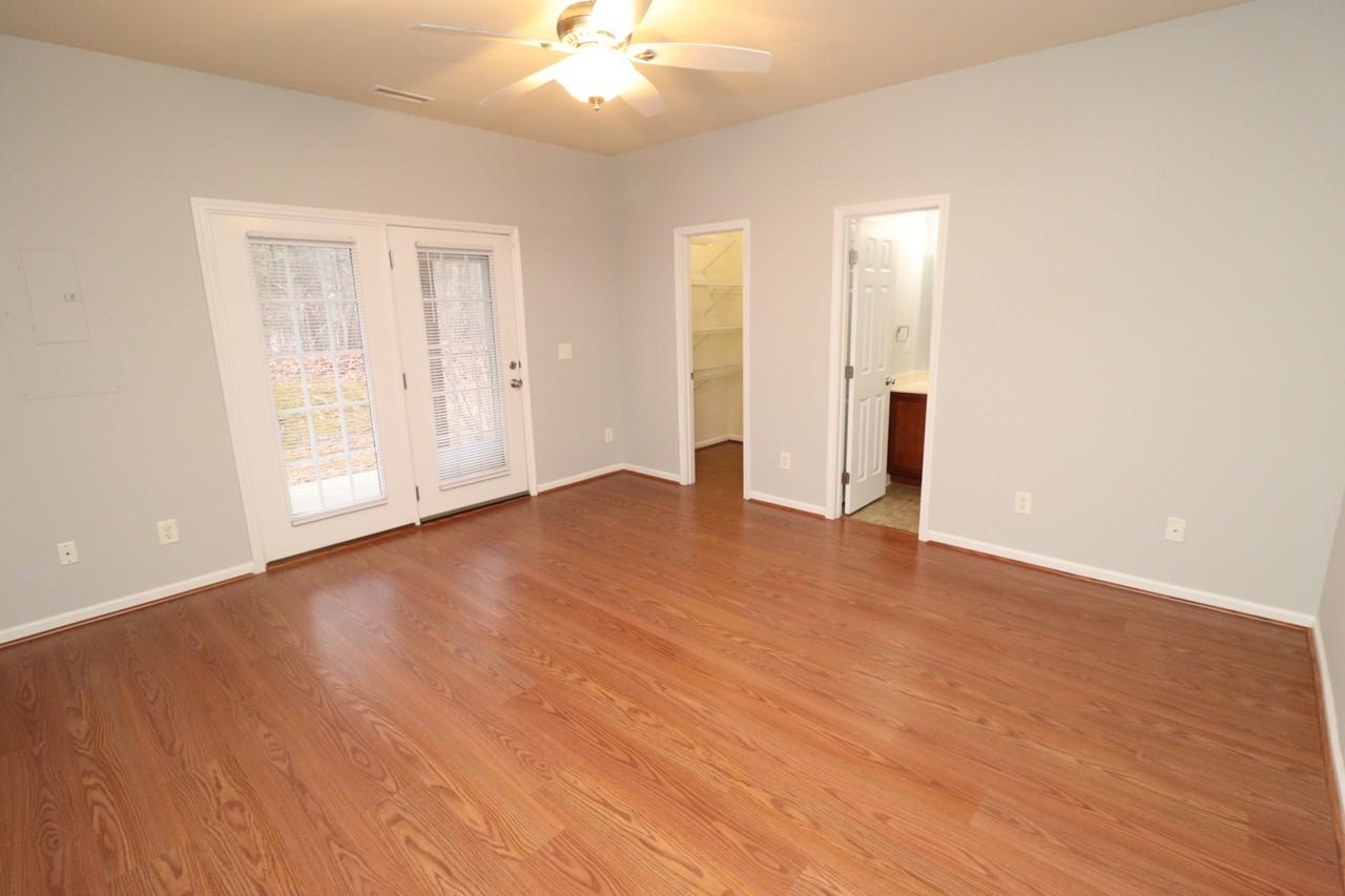 1656 Snowmass Way - Photo 3 of 37