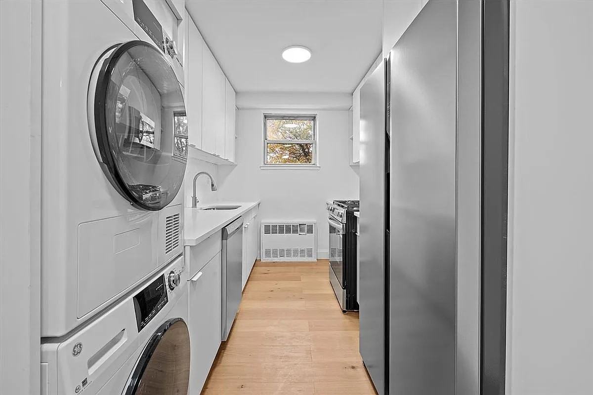 5700 Arlington Ave #1C - Photo 2 of 9