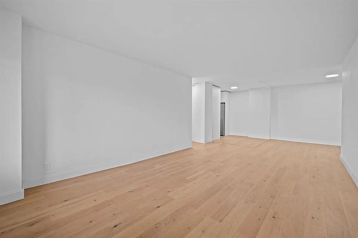 5700 Arlington Ave #1C - Photo 4 of 9