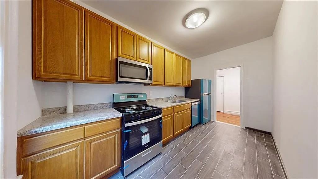 7101 Colonial Rd #R3H - Photo 4 of 10