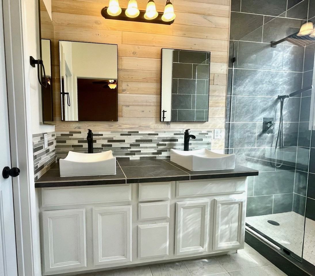 18123 W Cardinal Dr - Photo 3 of 41