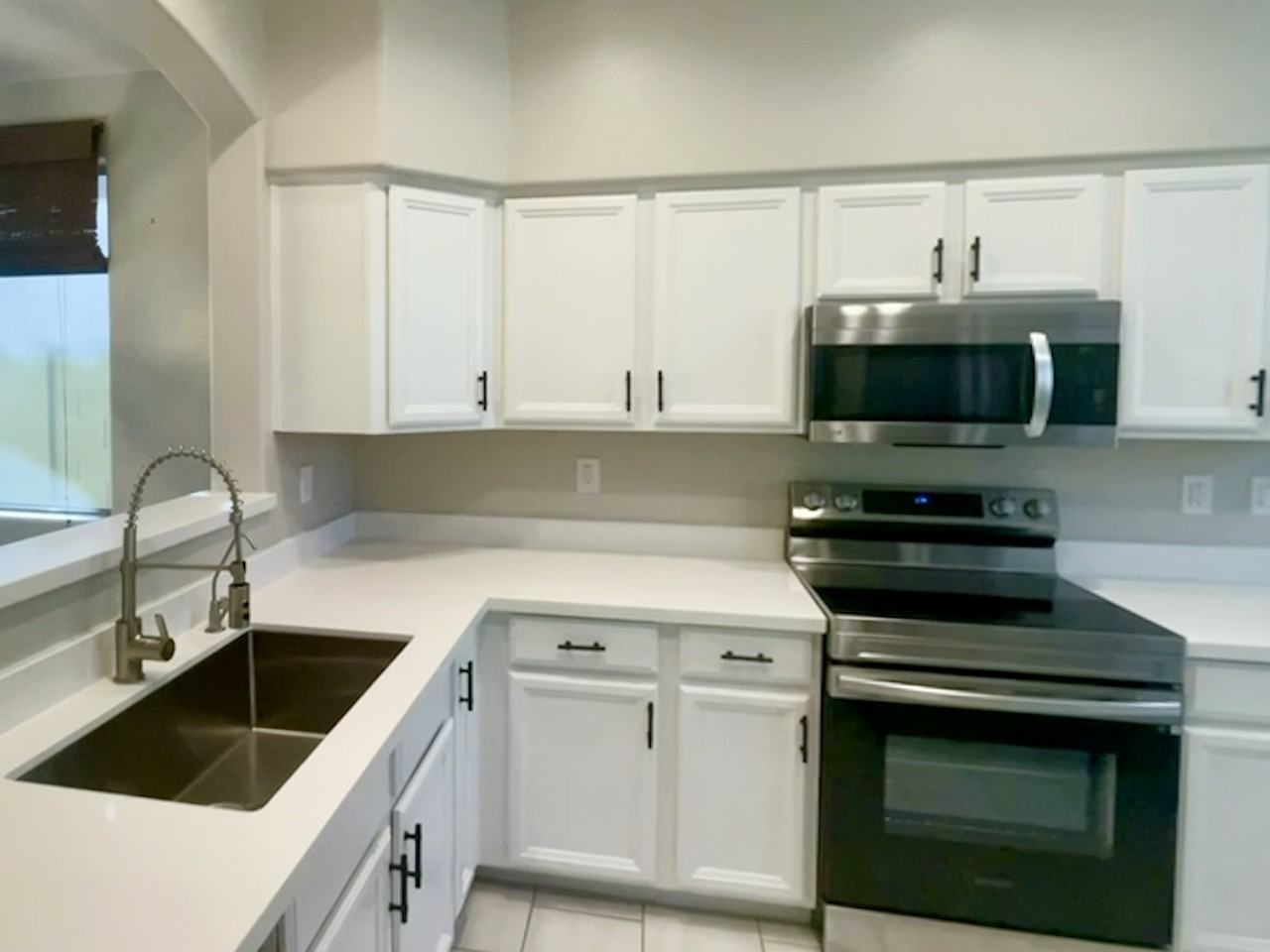 18123 W Cardinal Dr - Photo 6 of 41