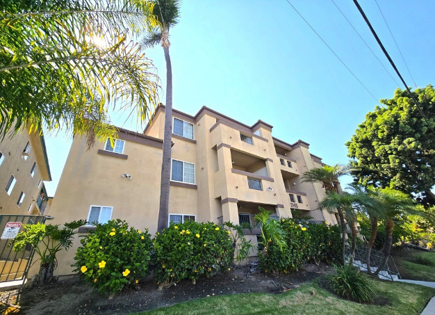 21415 S Vermont Ave #12 - Photo 4 of 16