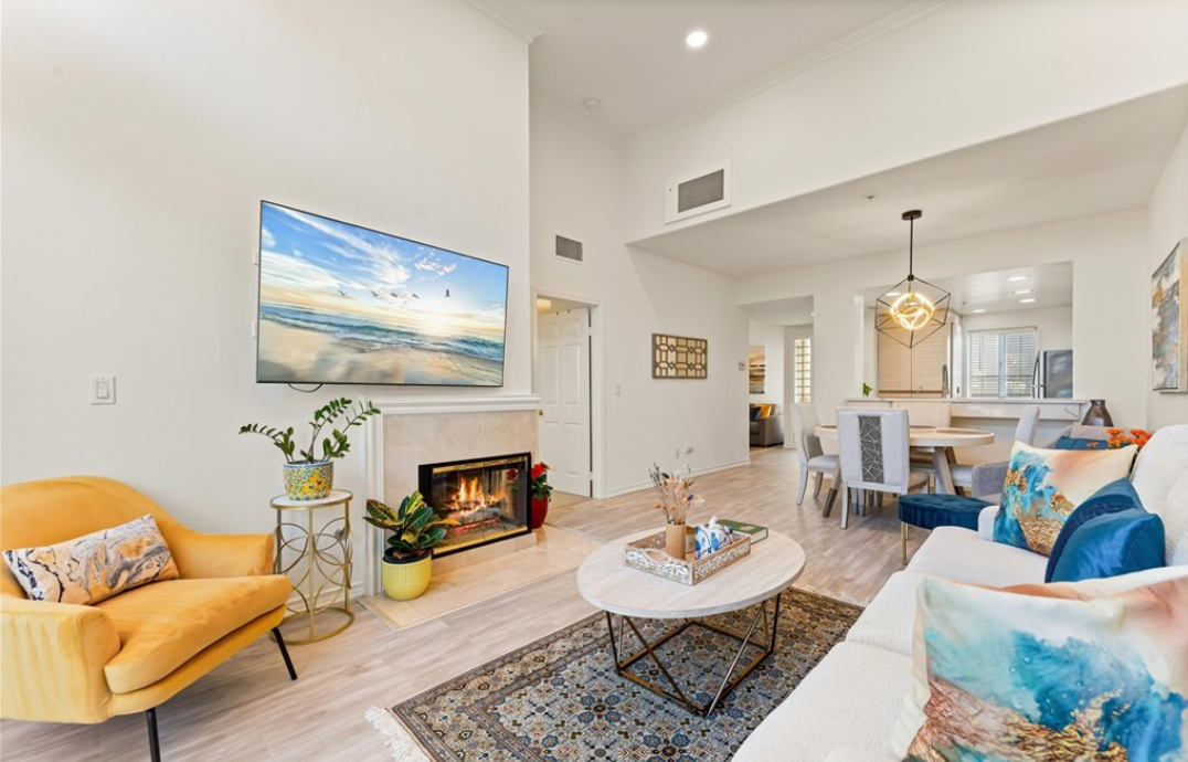 2243 Martin #415 - Photo 2 of 10