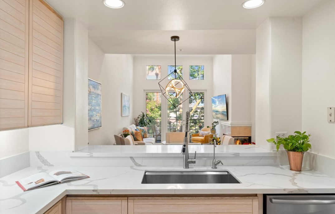 2243 Martin #415 - Photo 5 of 10