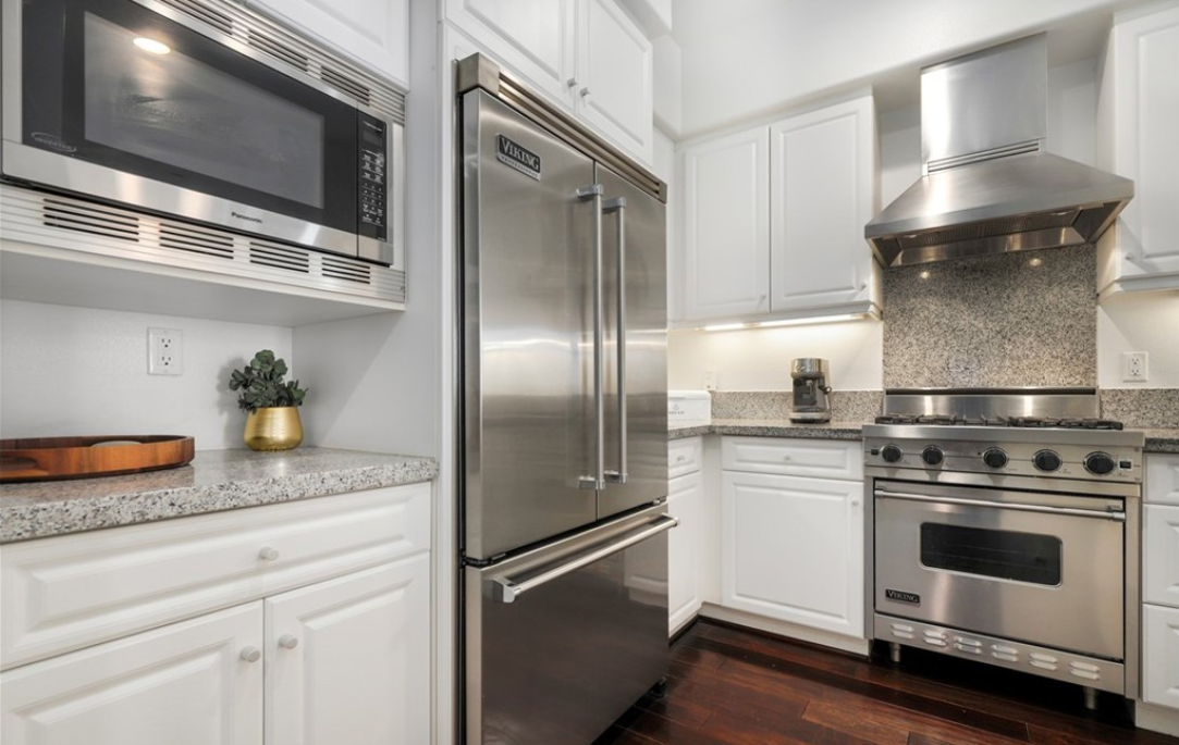 4050 Glencoe Ave #409 - Photo 3 of 10