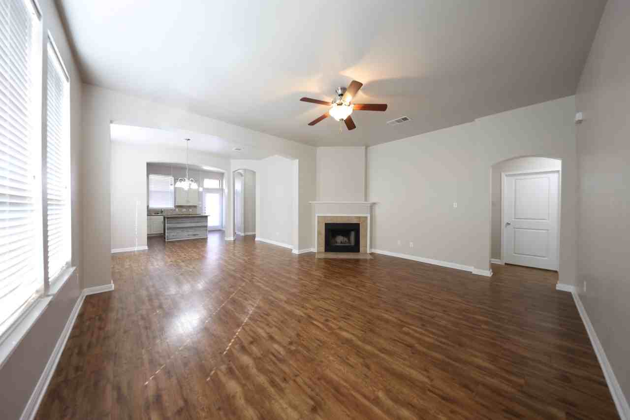 3309 Castleton Dr - Photo 7 of 23