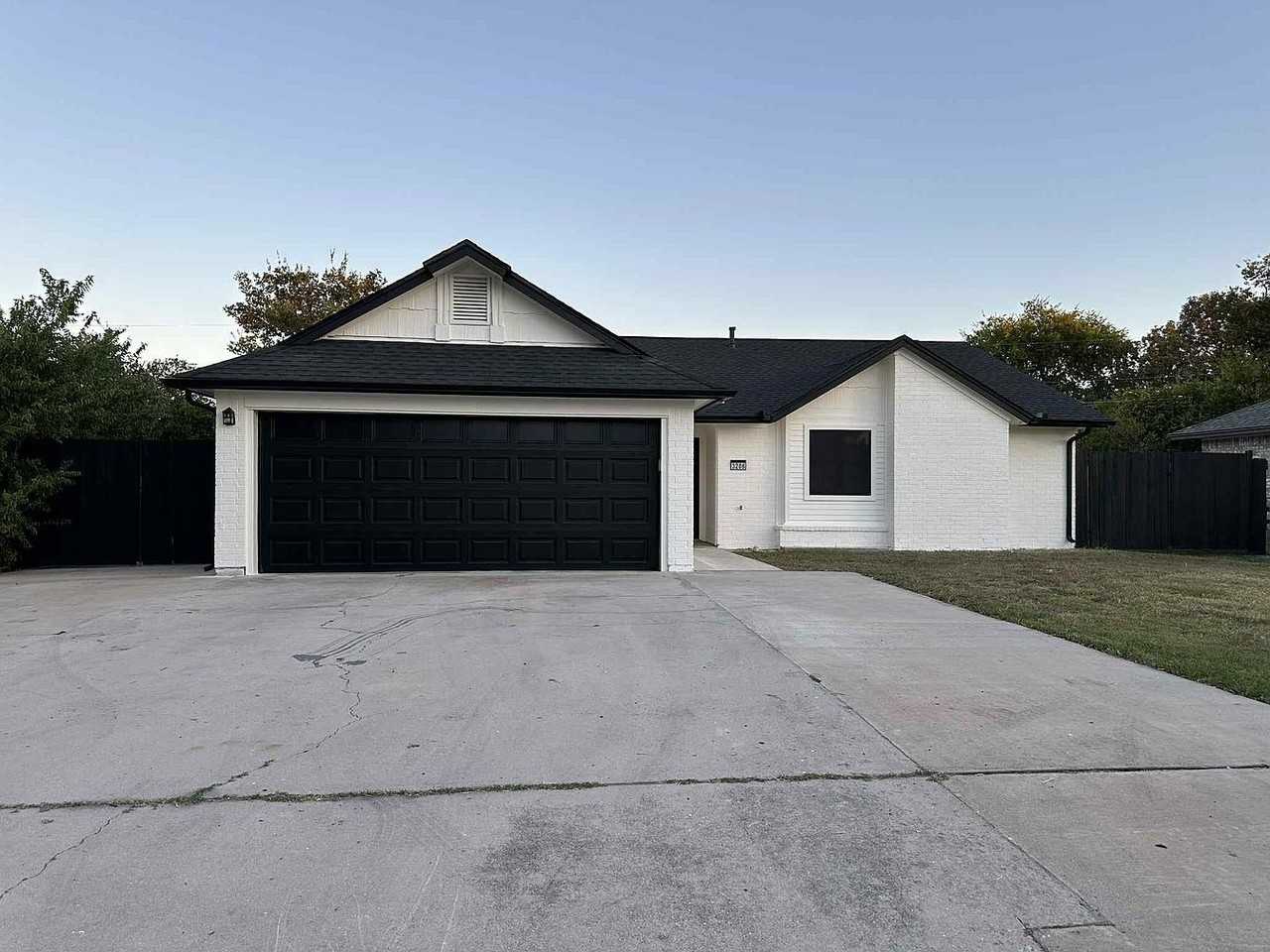 3206 Timber Oak Dr - Photo 3 of 8