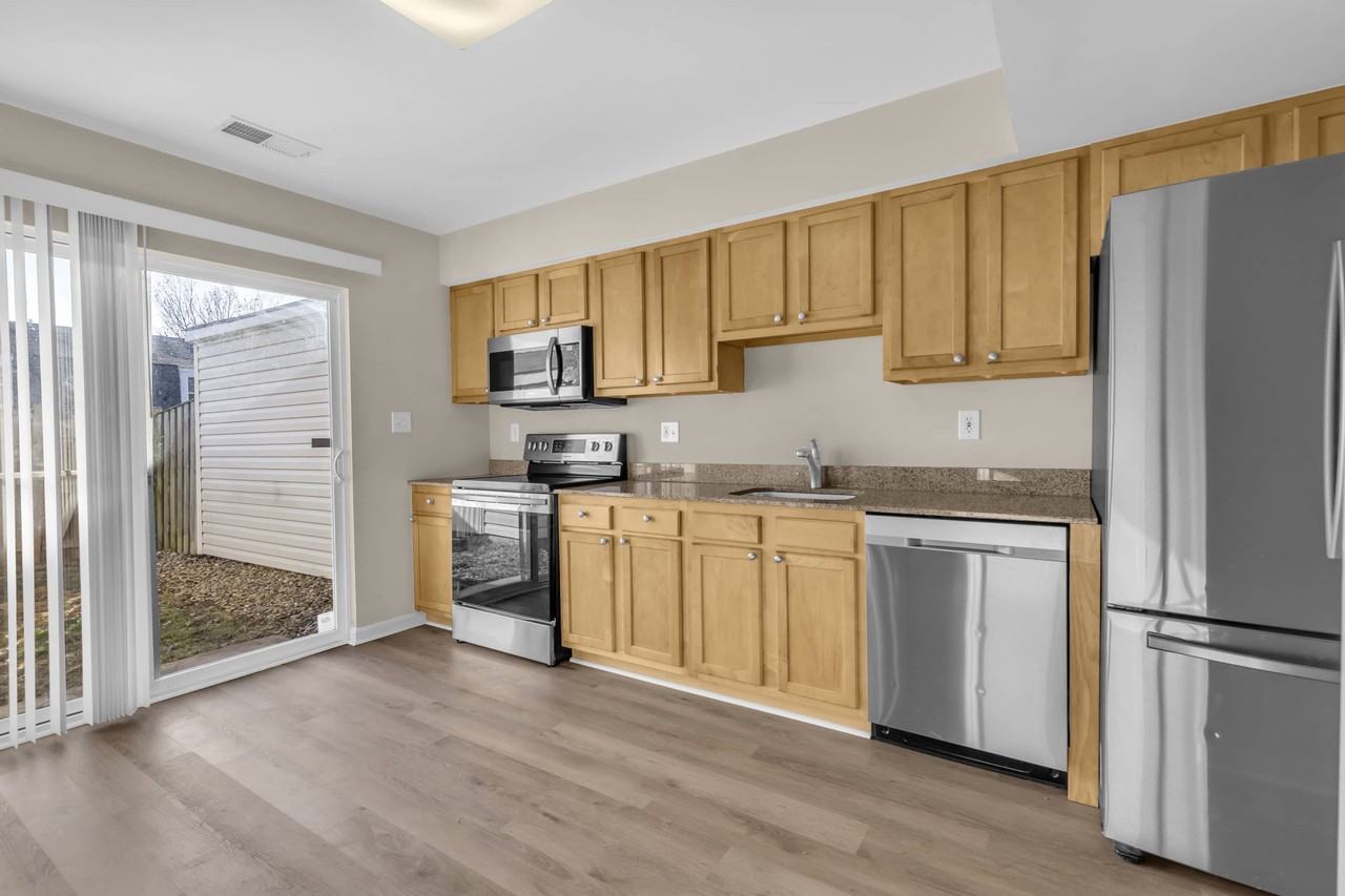 490 Arwell Ct - Photo 5 of 19