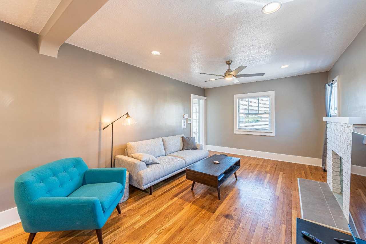 722 Marquette Ave Nw - Photo 7 of 20