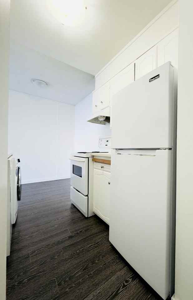 15158 Royal Ave - Photo 7 of 13