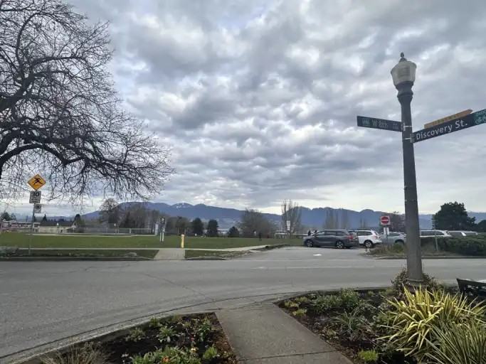 4296 8th Ave W - Photo 2 of 15