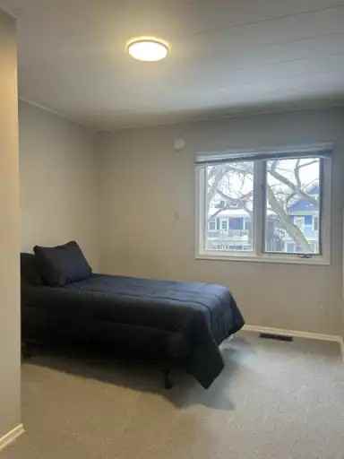 10958 81 Ave Nw - Photo 7 of 8