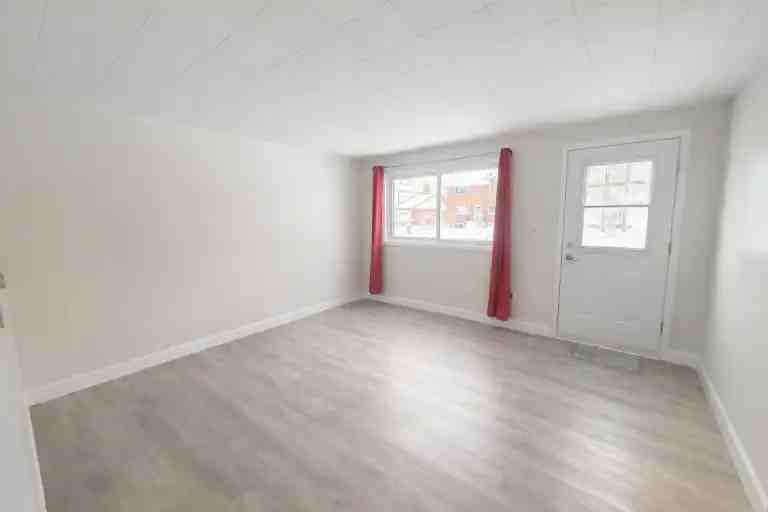 133 Wilson St #1 - Photo 4 of 11