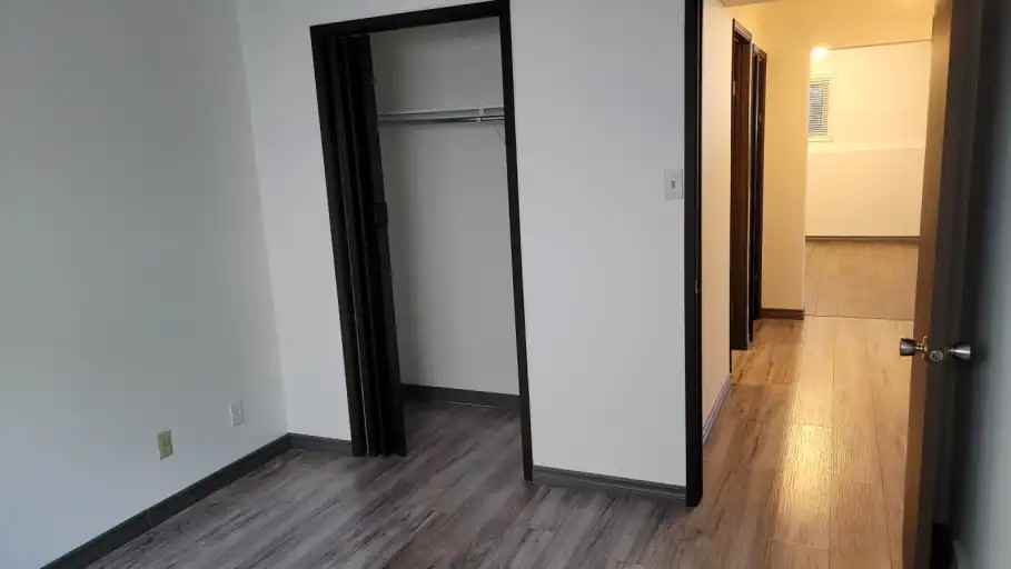 125 Eton Rd W #B - Photo 7 of 11