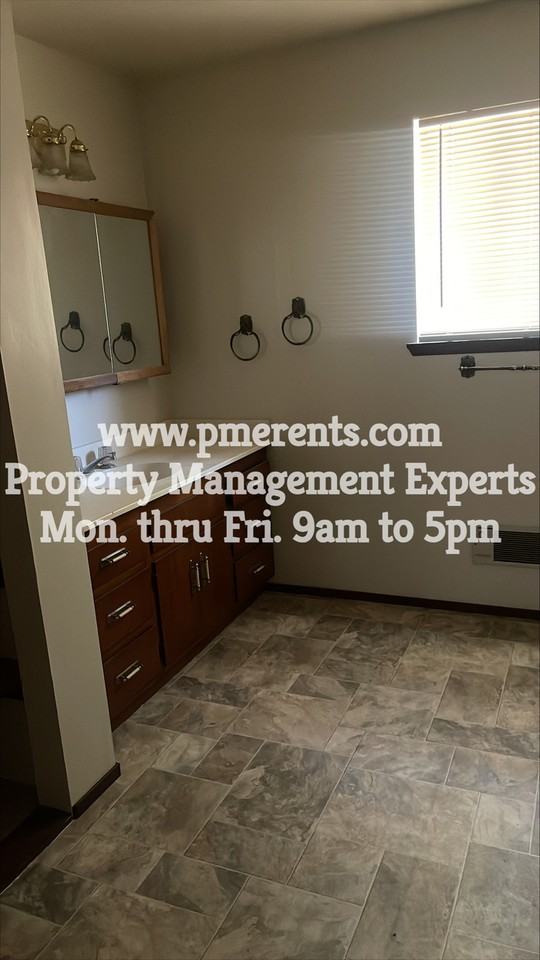 22451 State Highway 120 - Photo 3 of 14