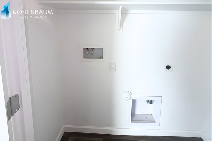 8764 W Reventon Dr - Photo 7 of 13