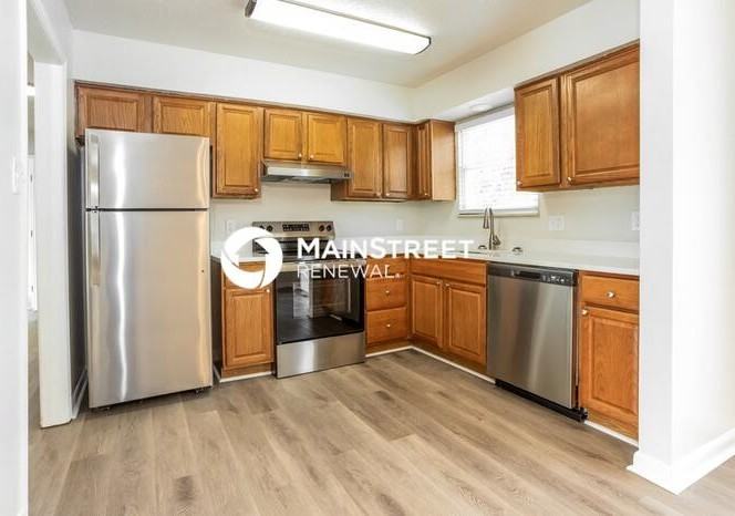 5409 Avebury Ln - Photo 6 of 18