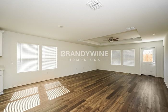 2800 Pecan Park Dr - Photo 4 of 25