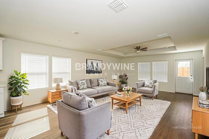 2800 Pecan Park Dr - Photo 2 of 25