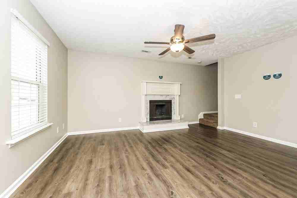 1435 Tuffnell Dr - Photo 4 of 17