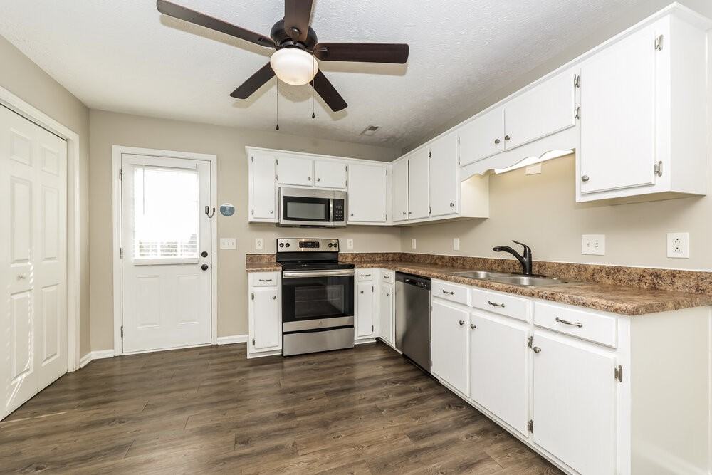 1435 Tuffnell Dr - Photo 7 of 17