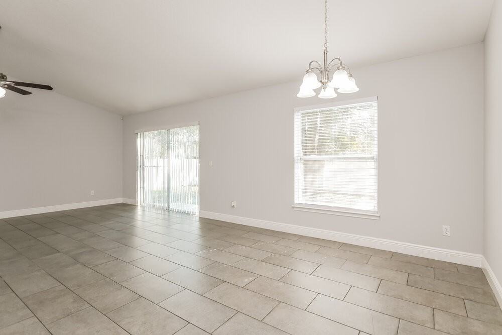 1004 Dartmoor Pl - Photo 6 of 16