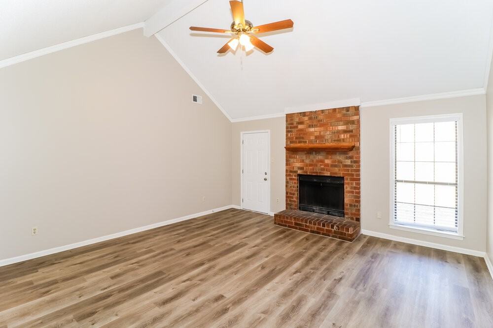 4348 Breeds Hill Dr - Photo 4 of 16