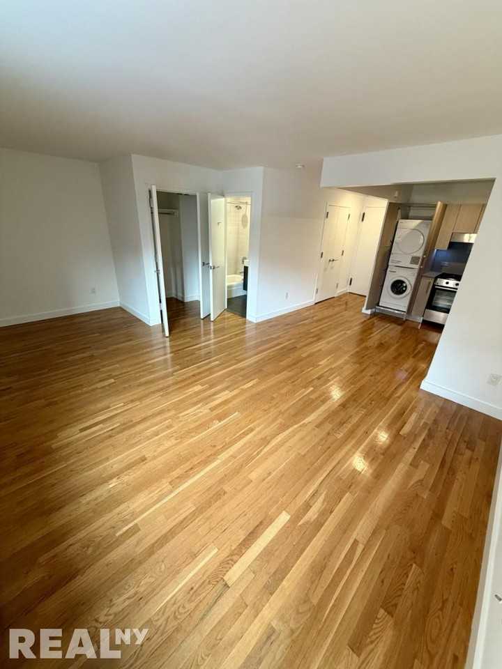 W 15th St #530 - Photo 3 of 5